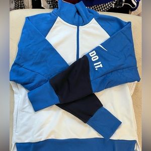 Womens Nike half zip